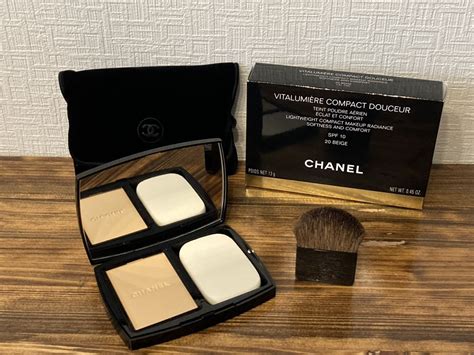 chanel ヴィタルミエール ドゥスール コンパクト|シャネル / ヴィタルミエール ドゥスール コンパクトの公式商品 .